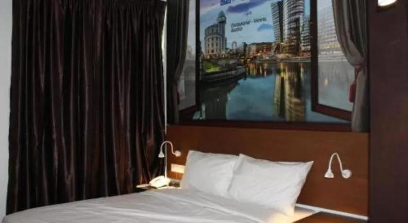 Hotel Zamburger Bangsar Kuala Lumpur 2*,